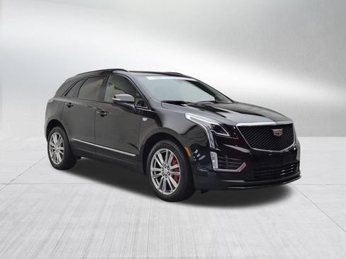 Used 2023 Cadillac XT5 Sportv w/ Technology Package AWD/4WD image 3