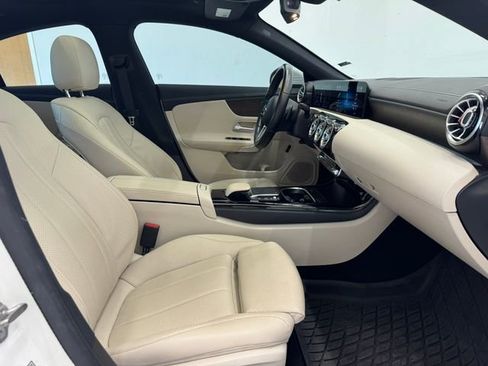 Used 2021 Mercedes-Benz CLA 250 image 16