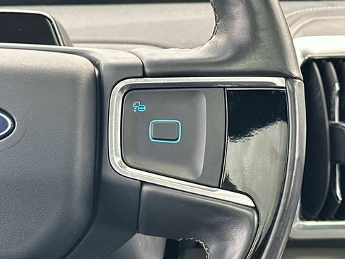 Used 2025 Ford Expedition Platinum AWD/4WD image 8