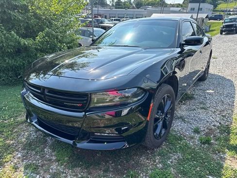 Used 2023 Dodge Charger SXT w/ Blacktop Package AWD/4WD image 3