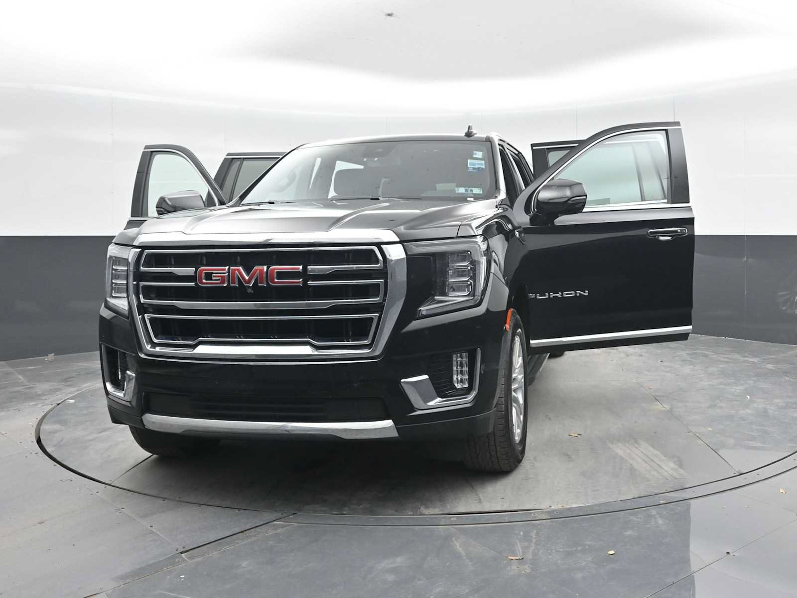 Used 2024 GMC Yukon XL SLT w/ SLT Luxury Package AWD/4WD image 53