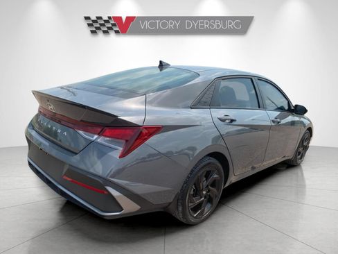 Used 2026 Hyundai Elantra Sport FWD image 4