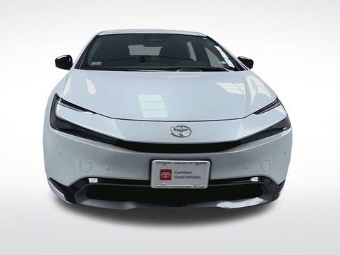 Certified 2024 Toyota Prius XLE image 18