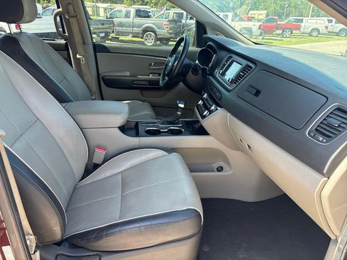 Used 2020 Kia Sedona EX FWD image 20