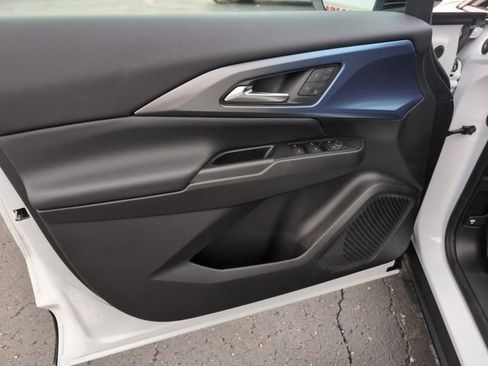 New 2025 Chevrolet Equinox EV LT w/ Convenience Package II image 14