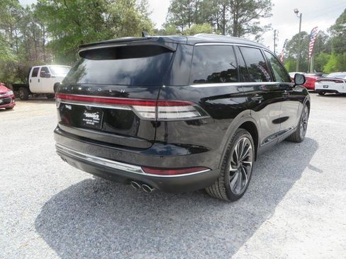 Used 2020 Lincoln Aviator Reserve w/ Equipment Group 202A image 6