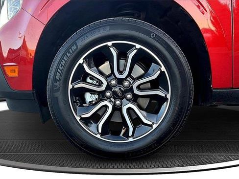 Used 2024 Ford Maverick Lariat image 34