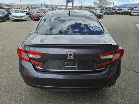Used 2018 Honda Accord Sport image 4