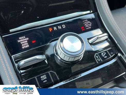 Certified 2023 Jeep Grand Cherokee Summit AWD/4WD image 37