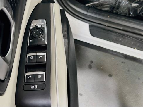 Used 2025 Kia Sorento EX w/ Panoramic Sunroof Package AWD/4WD image 18