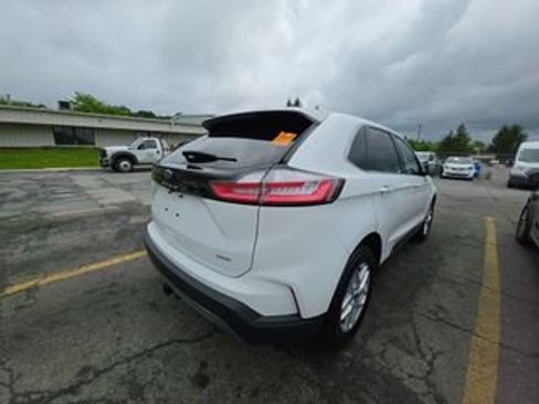 Used 2023 Ford Edge SEL w/ Convenience Package AWD/4WD image 4
