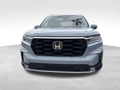 Used 2023 Honda Pilot Touring image 15