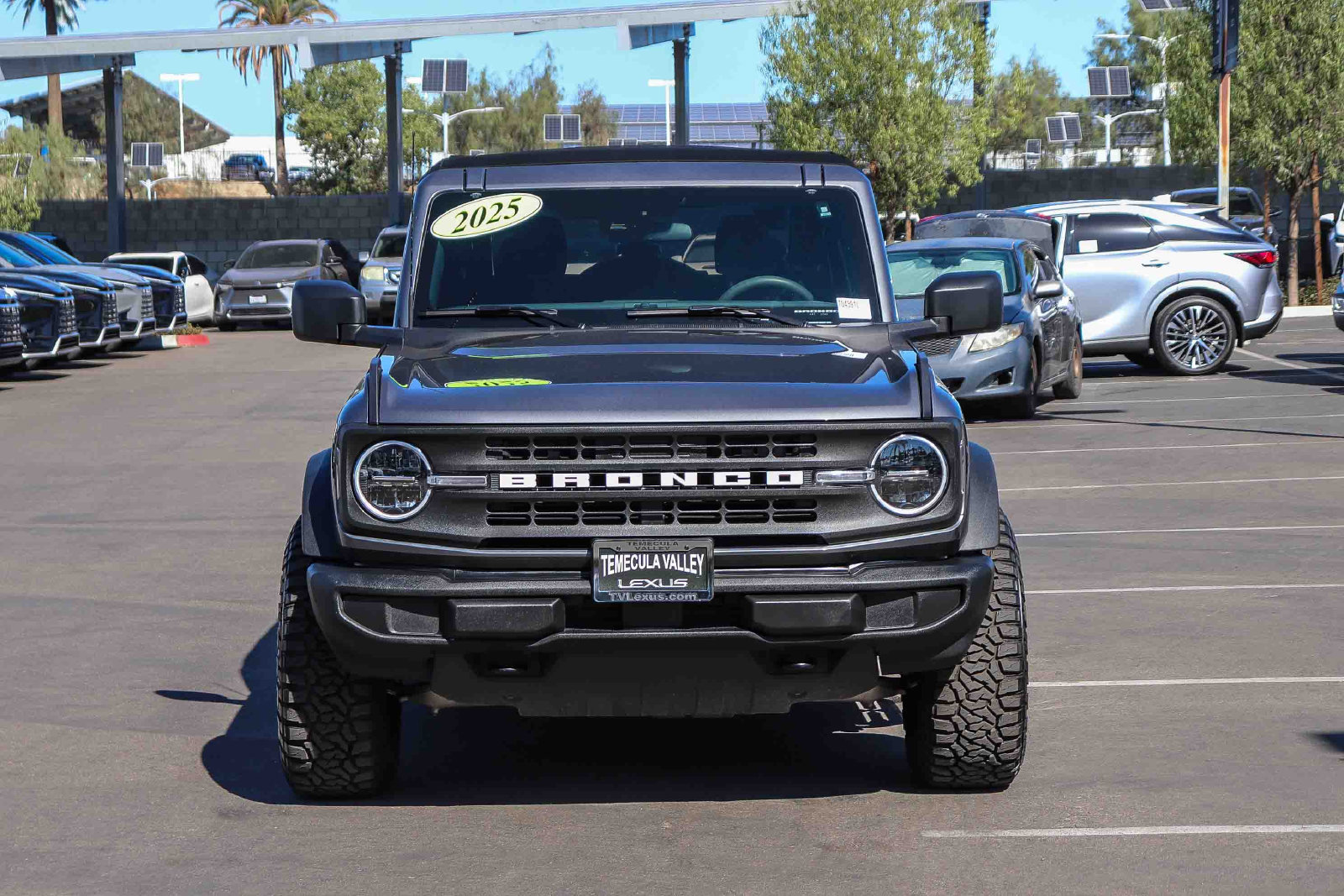 Used 2025 Ford Bronco 4-Door AWD/4WD image 2
