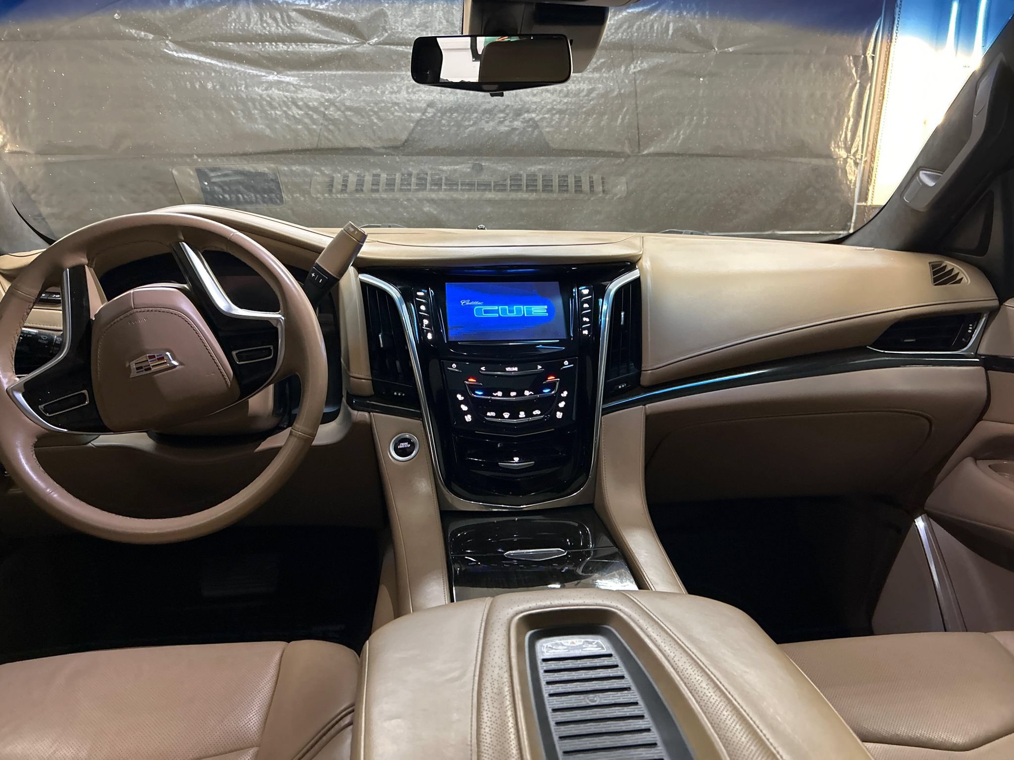 Used 2018 Cadillac Escalade Platinum AWD/4WD image 11