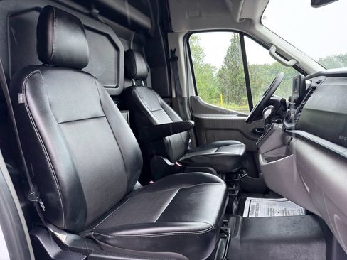 Used 2025 Ford Transit 250 148 Medium Roof Extended AWD image 29