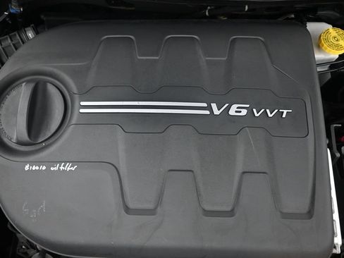 Used 2019 Jeep Cherokee Trailhawk AWD/4WD image 46