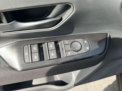 New 2026 Nissan Kicks S image 29