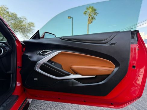 Used 2017 Chevrolet Camaro SS RWD image 28