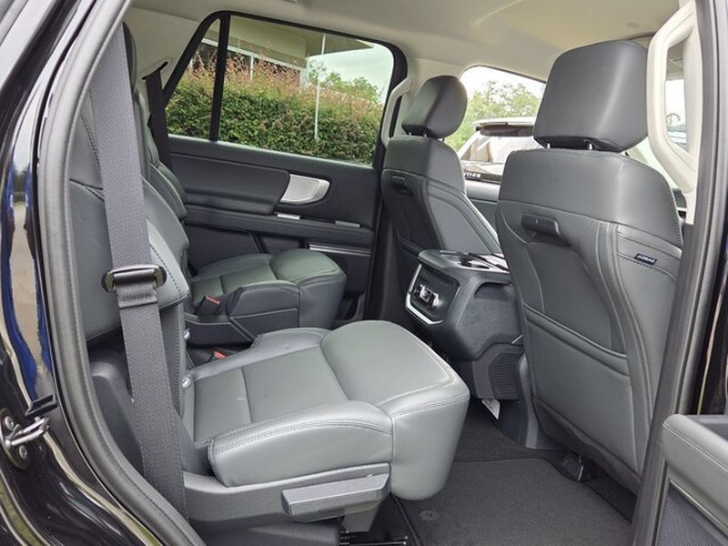 New 2026 Ford Expedition Active RWD image 15