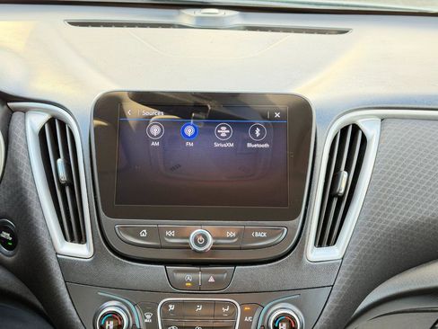 Used 2022 Chevrolet Malibu LT image 46