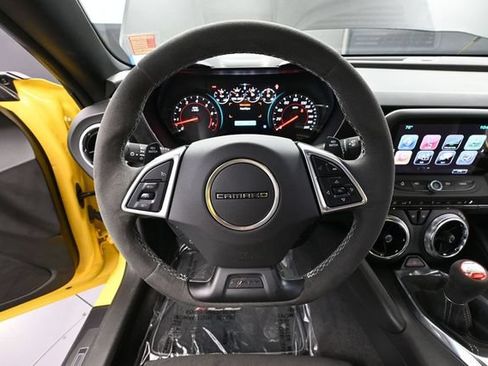 Used 2017 Chevrolet Camaro SS RWD image 27