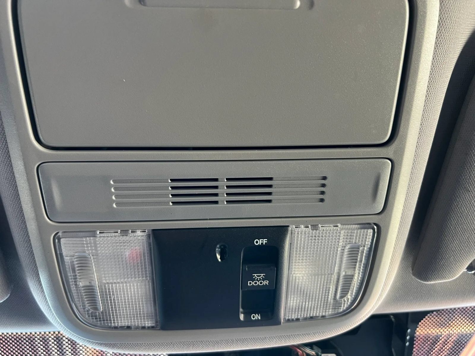 Used 2018 Honda Odyssey EX image 24