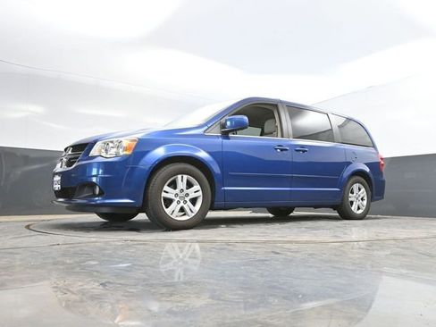 Used 2011 Dodge Grand Caravan Crew w/ Safety Sphere Group FWD image 46