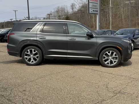 Used 2020 Hyundai Palisade SEL w/ Convenience Package image 3