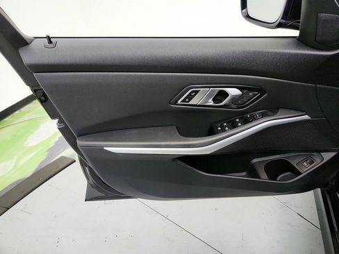 Used 2019 BMW 330i Sedan w/ Driving Assistance Package RWD image 23