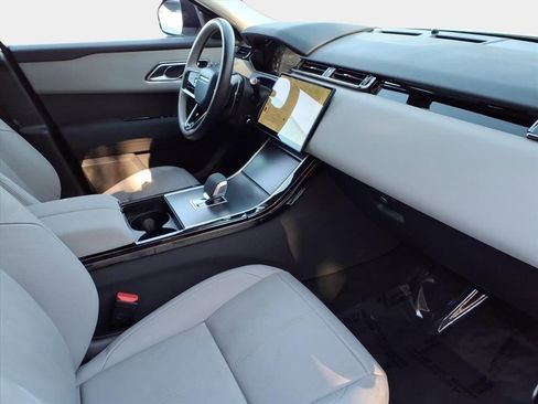 Used 2025 Land Rover Range Rover Velar Dynamic SE image 19