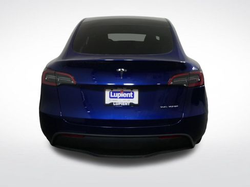 Used 2024 Tesla Model Y Long Range AWD/4WD image 4