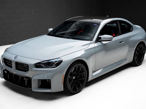 Used 2026 BMW M2 w/ Lighting Package RWD image 5