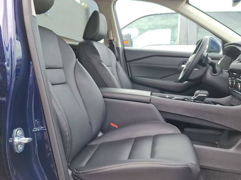 Used 2026 Nissan Rogue SL FWD image 10