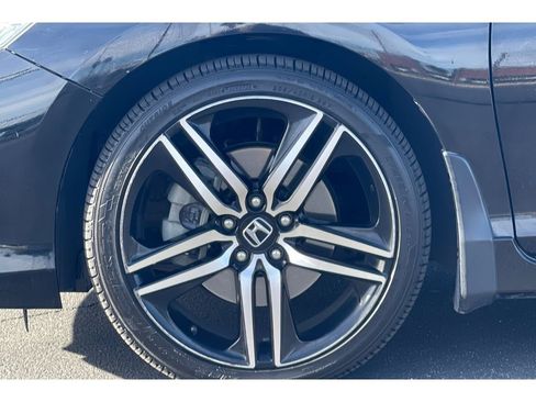Used 2017 Honda Accord Sport image 41