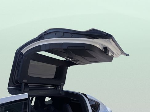 Used 2023 Tesla Model X AWD/4WD image 39