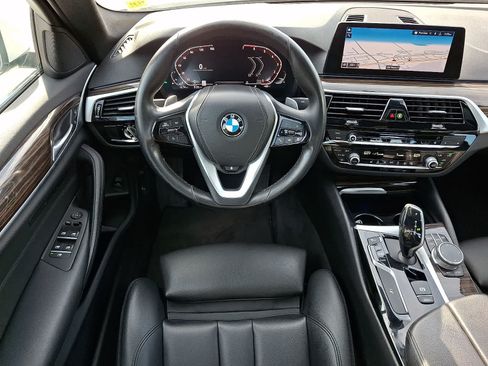 Used 2020 BMW 530i xDrive w/ Convenience Package AWD/4WD image 13