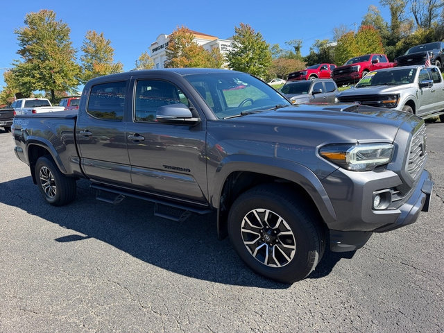 Used 2021 Toyota Tacoma TRD Sport w/ Blackout Package (TMS) AWD/4WD image 8