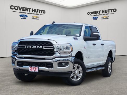 Used 2024 RAM 2500 Big Horn AWD/4WD image 1
