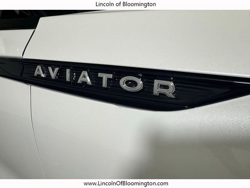 Certified 2025 Lincoln Aviator Reserve w/ Jet Appearance Package AWD/4WD image 16