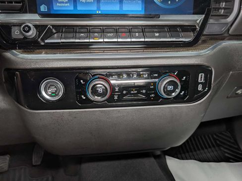 Certified 2022 Chevrolet Silverado 1500 LT AWD/4WD image 29