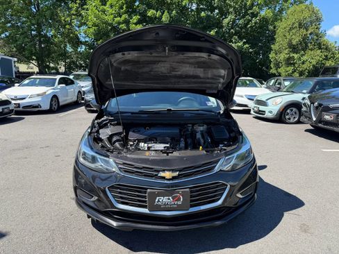 Used 2017 Chevrolet Cruze Premier FWD image 24