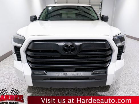 Used 2024 Toyota Tundra SR5 w/ SR5 Convenience Package AWD/4WD image 7