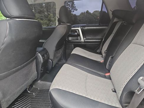 Used 2014 Toyota 4Runner SR5 AWD/4WD image 29
