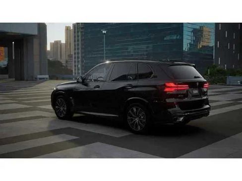 New 2026 BMW X5 sDrive40i w/ M Sport Package RWD image 2