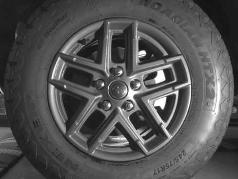 Used 2025 Jeep Wrangler Unlimited Sport AWD/4WD image 15