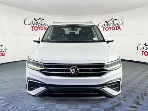 Used 2022 Volkswagen Tiguan SE FWD image 2