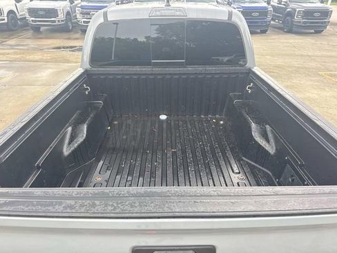 Used 2021 Toyota Tacoma TRD Sport AWD/4WD image 15