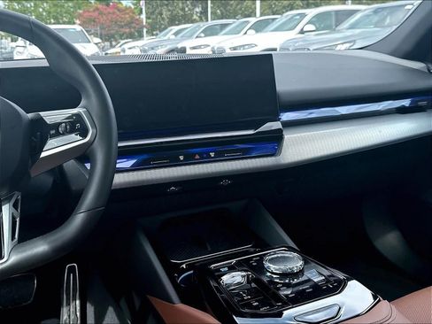 Used 2025 BMW i5 xDrive40 w/ Executive Package AWD/4WD image 12