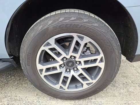 Used 2025 Ford Expedition Active AWD/4WD image 8