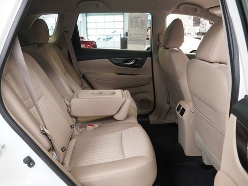 Used 2019 Nissan Rogue SV AWD/4WD image 31